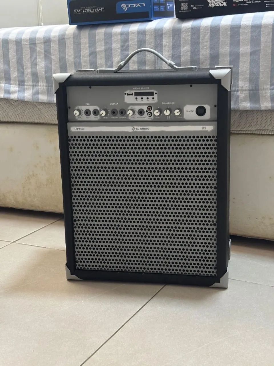 Equipamentos de som profissionais 