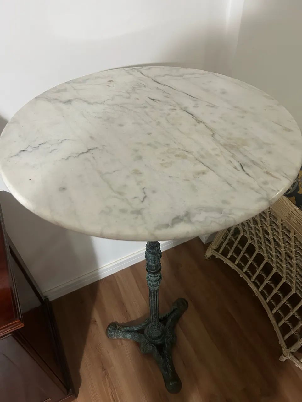 Mesa Bistrô tampão de mármore e pé de ferro  - Foto 3