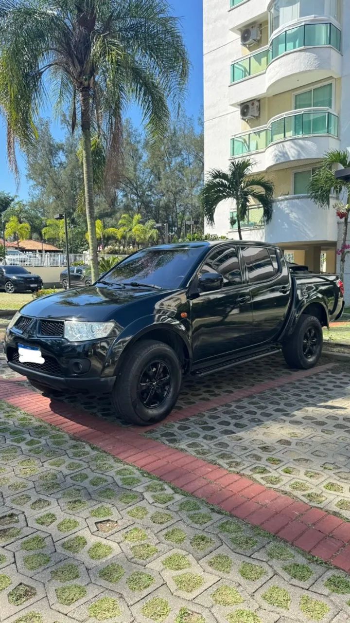 Mitsubishi L200 L200 Triton HPE 3.2 CD TB Int.Diesel Aut 2013