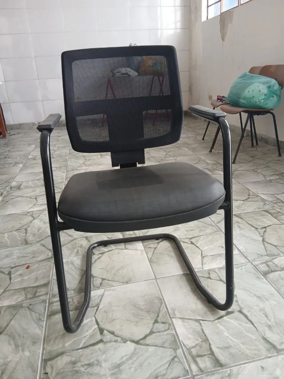 duas cadeira de escritório (preço CADA)