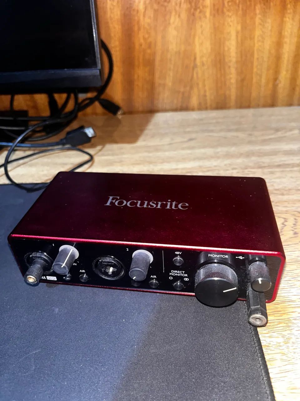 Focusrite Scarlett 2i2 - Foto 3