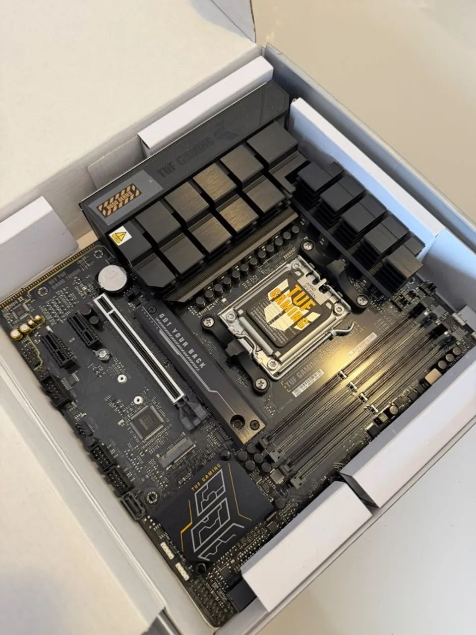 Placa Mãe ASUS TUF Gaming B650M-E WiFi AM5 DDR5