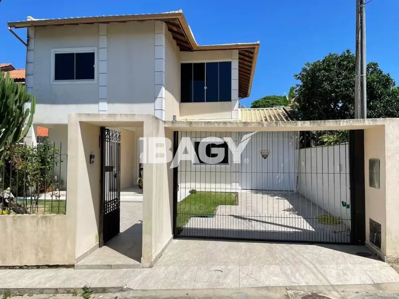 Excelente Casa 4 dormitório(s) em Campeche - Florianópolis