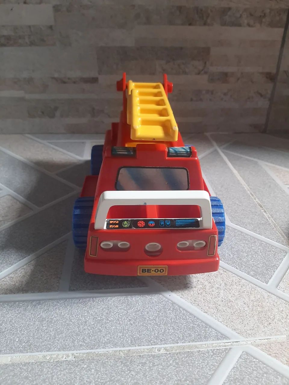 Caminhão de bombeiro estrela 1983 - Foto 2