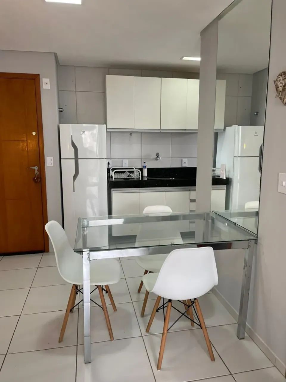 Quarto e sala com varanda na Ponta Verde - Foto 5