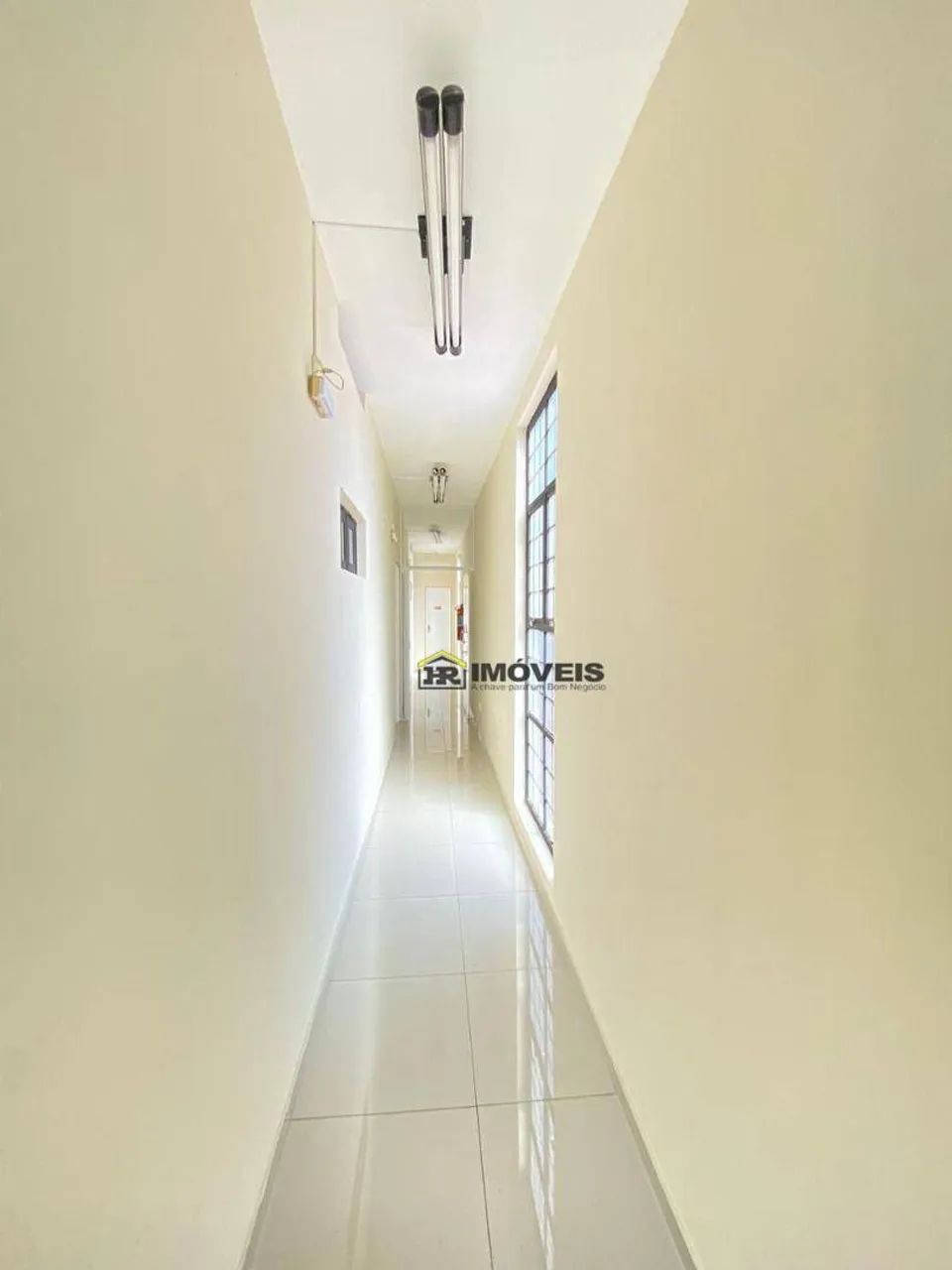 Alugo Sala Comercial no Edifício Hagem Mazuad  Bairro Jóquei - Foto 4