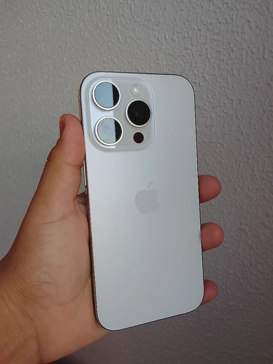 iPhone 16 PRO 128  - Foto 4
