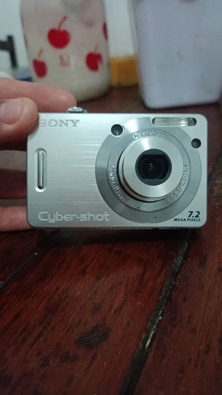 Câmera Sony cyber shot 7.2 megapixels funcionando 