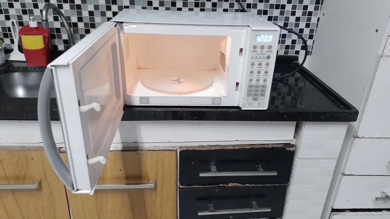 Micro-ondas Eletrolux 20litros 110volts  - Foto 6