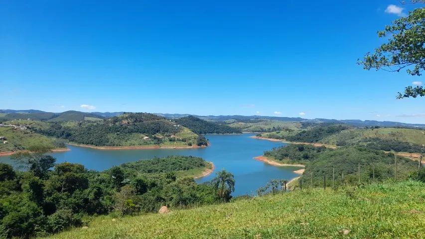 Chácara à Beira da Represa 10.000m²