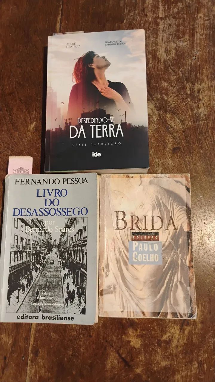 3 LIVROS SÓ $ 50.00