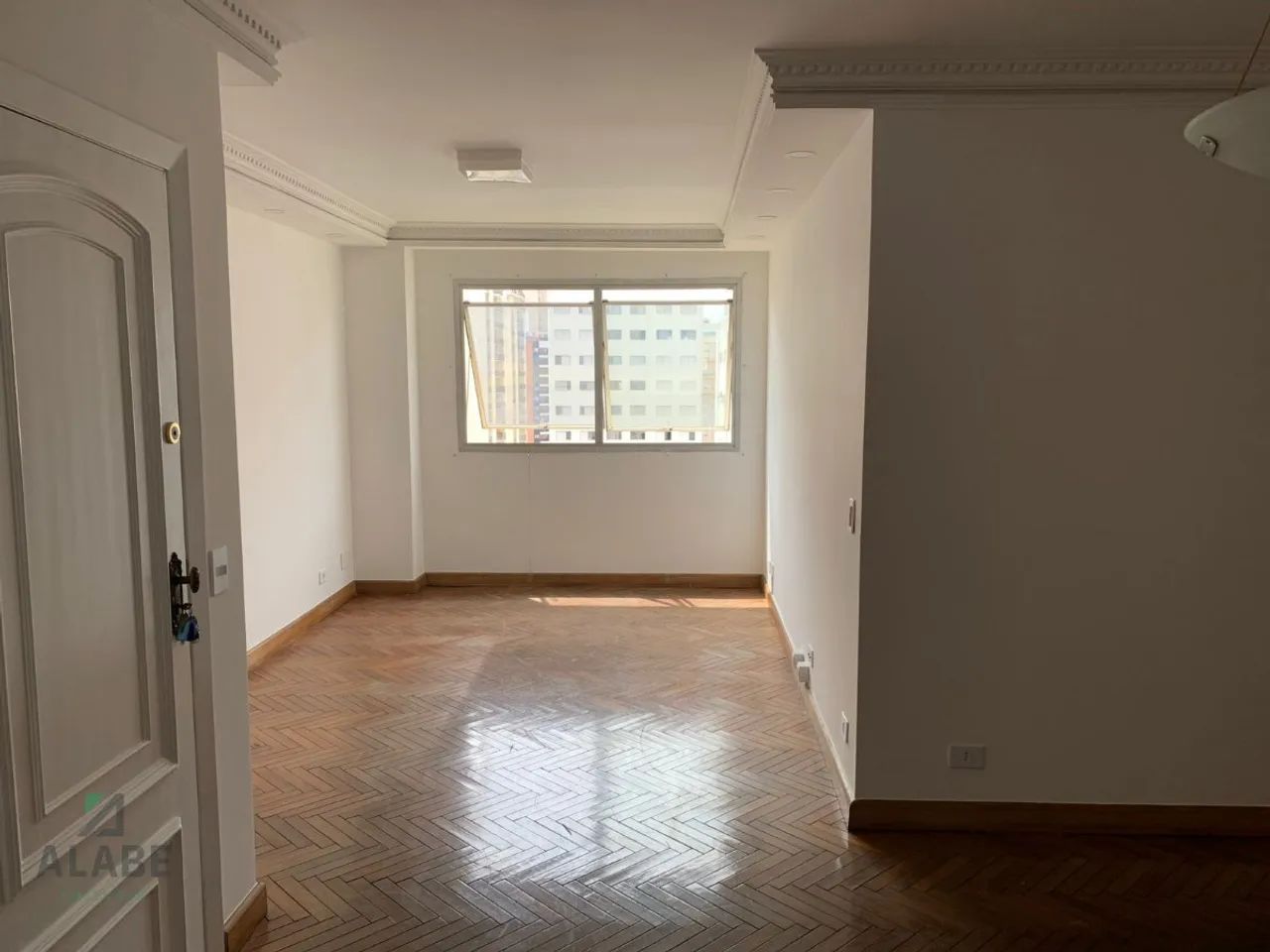Apartamento para venda em Moema com 3 quartos, sendo 1 suíte, 100m²