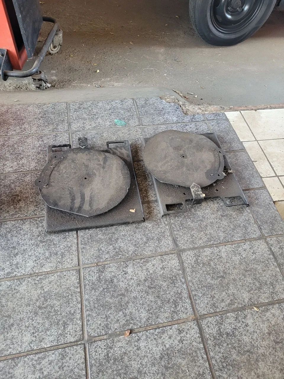 Vendo máquina de alinhamento mc4000 completa com garras e pratos  - Foto 3