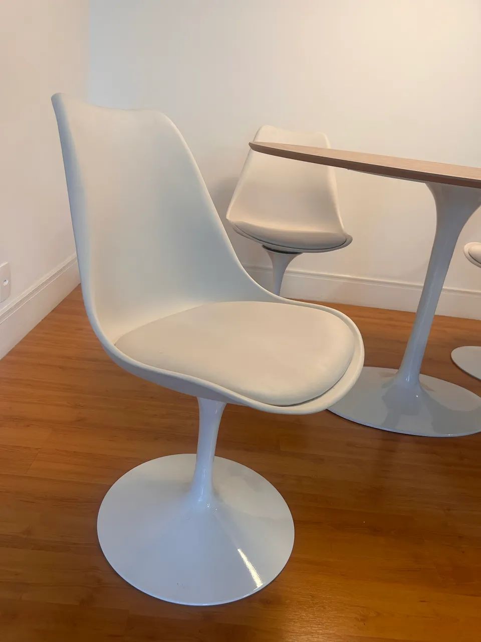 Mesa sala de jantar + 4 cadeiras - Foto 2
