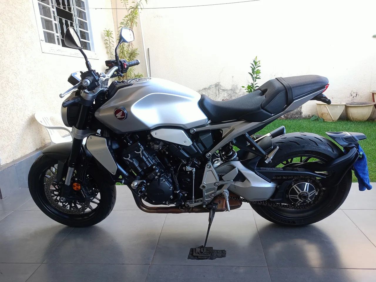 Vendo CB 1000r. - Foto 2
