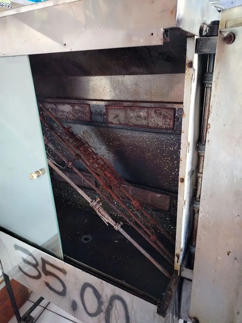 Máquina de assar frango 