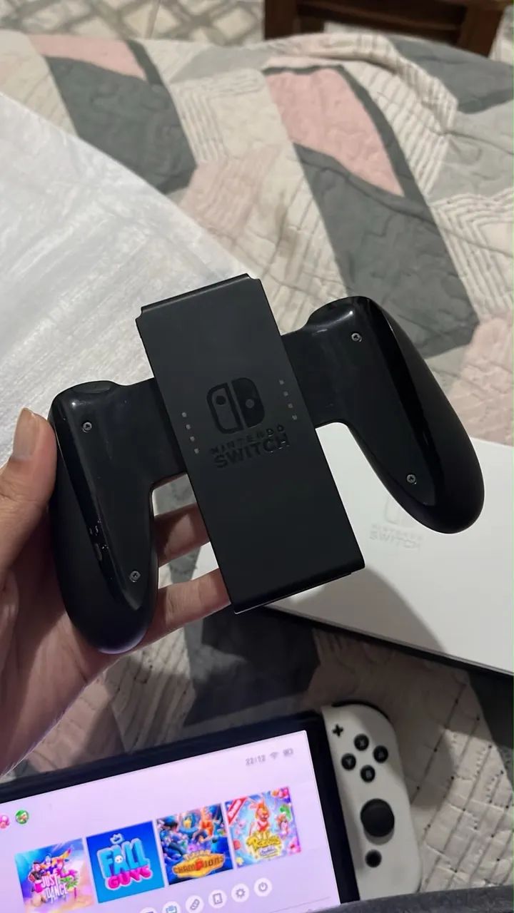Nintendo Switch OLED Branco - Foto 4