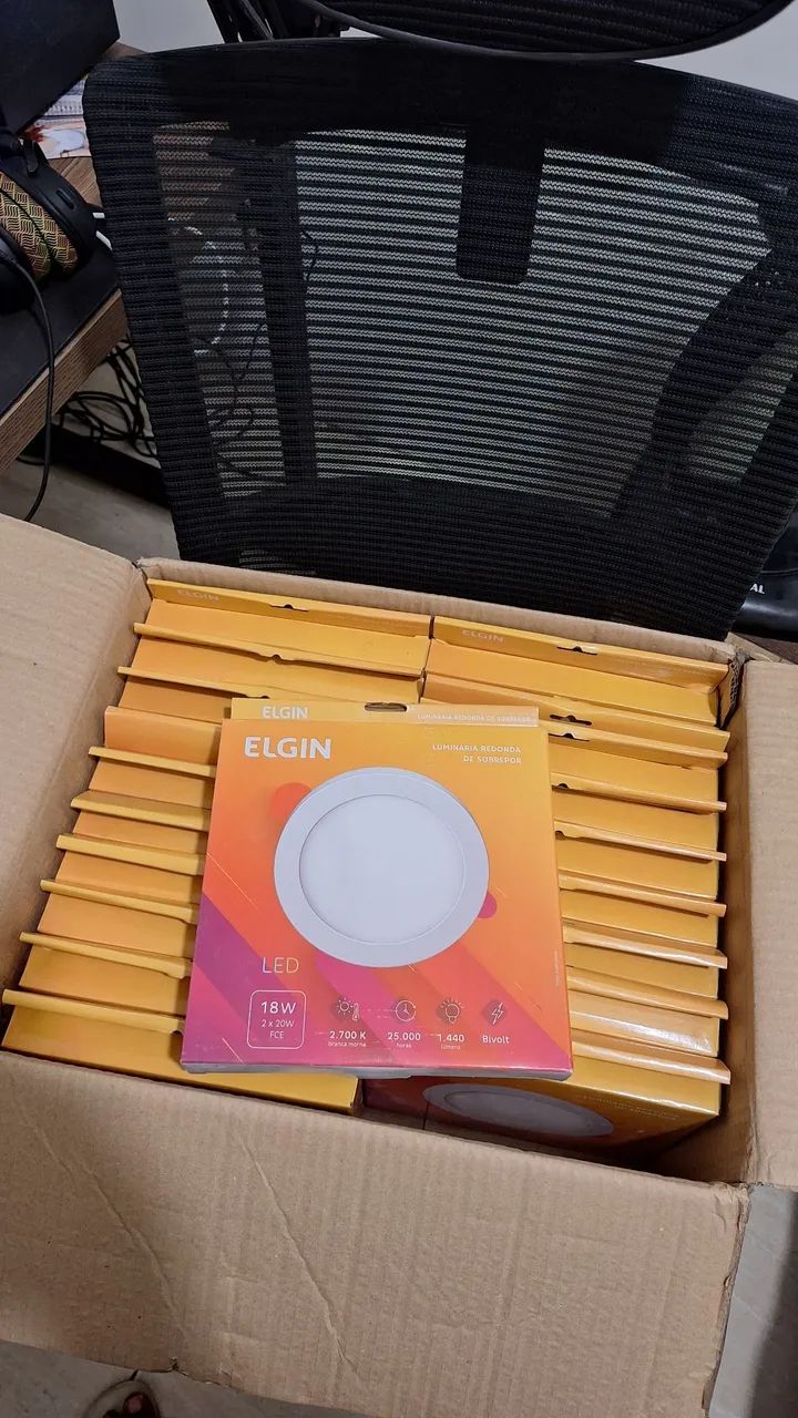 Caixa com 20 UN de Plafon 18w