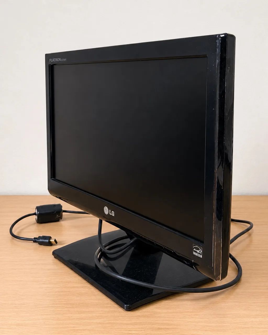 Monitor LG Flatron E1641 15,6 polegadas - Entrada VGA - Foto 2