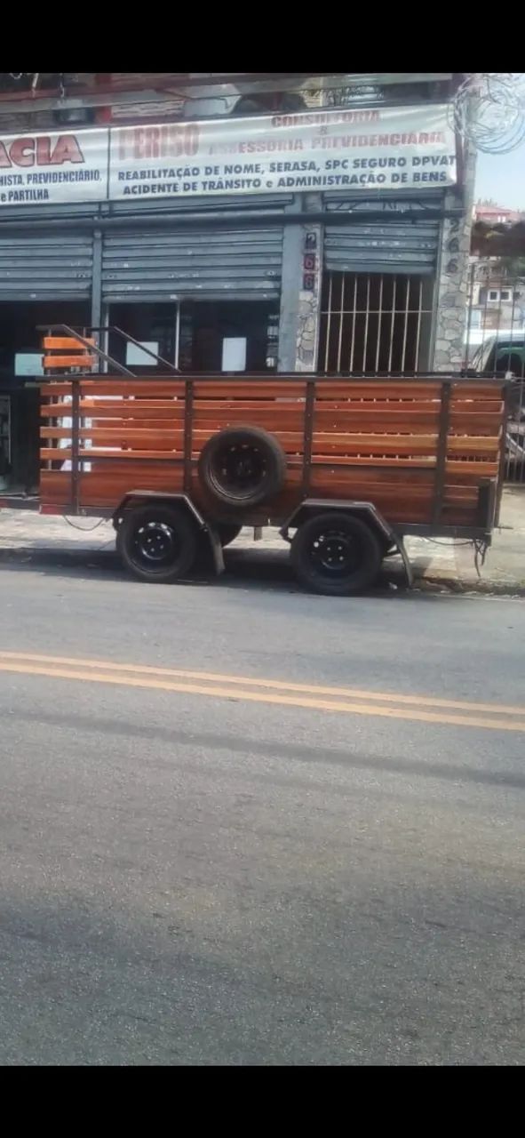 Vende-se reboque 