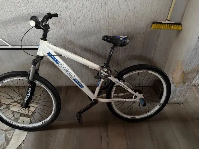 Bicicleta perifa aro 26 ( Não aceito troca ) - Foto 4