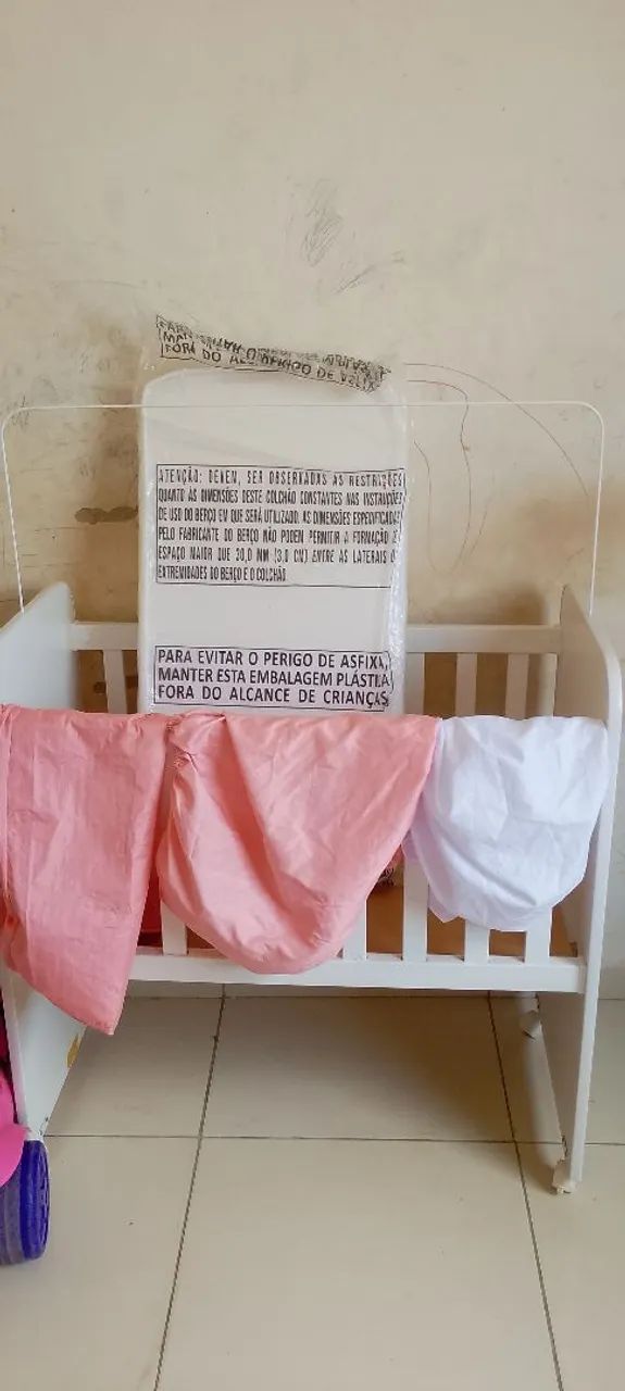 Mini berço com colchão 