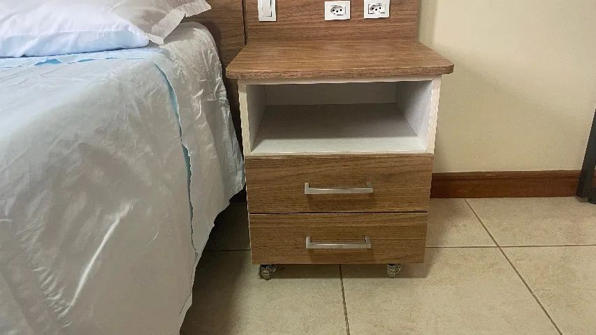 Conjunto Cabeceira e 2 Mesinhas laterais - NOVOS - Foto 4