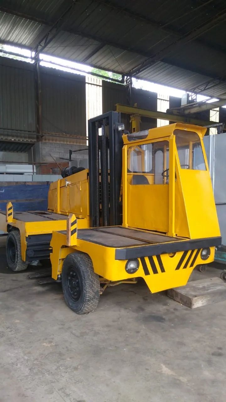 Empilhadeira lateral 7 Ton