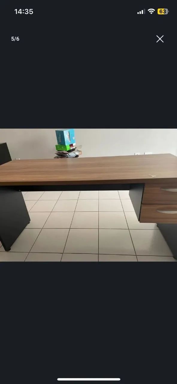 Mesa de escritório grande 