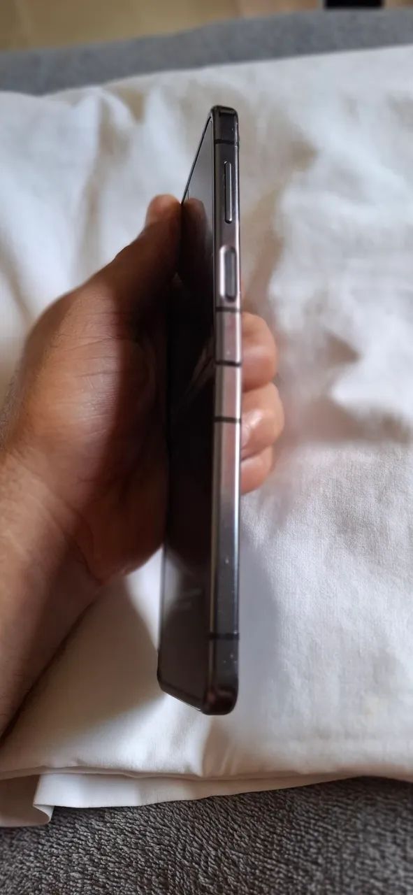 Samsung Z Flip 5 512g - Foto 2