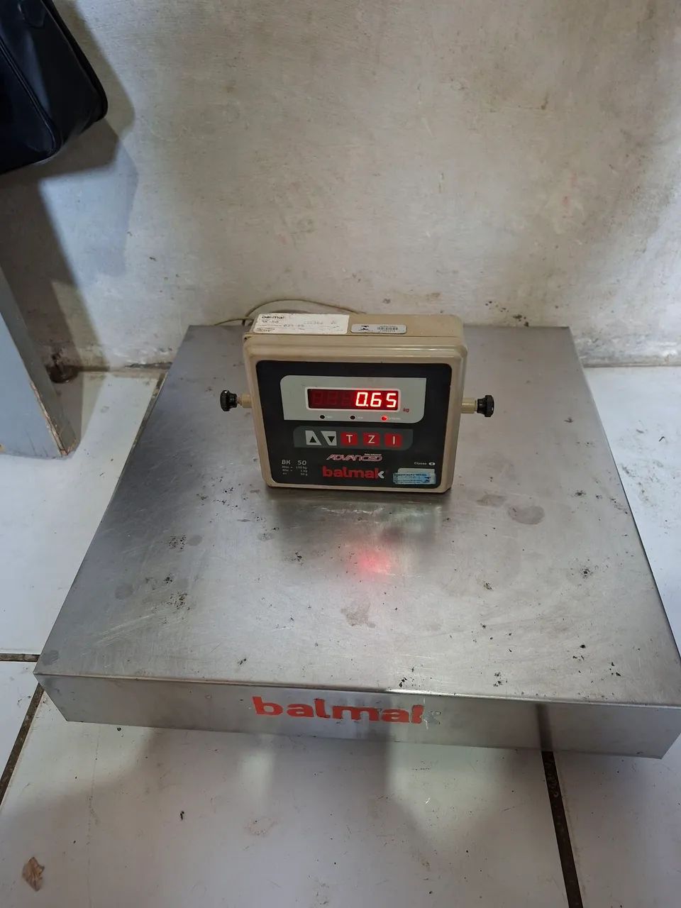 Vendo balança digital balmak 150kg  funcionando perfeitamente.  - Foto 2