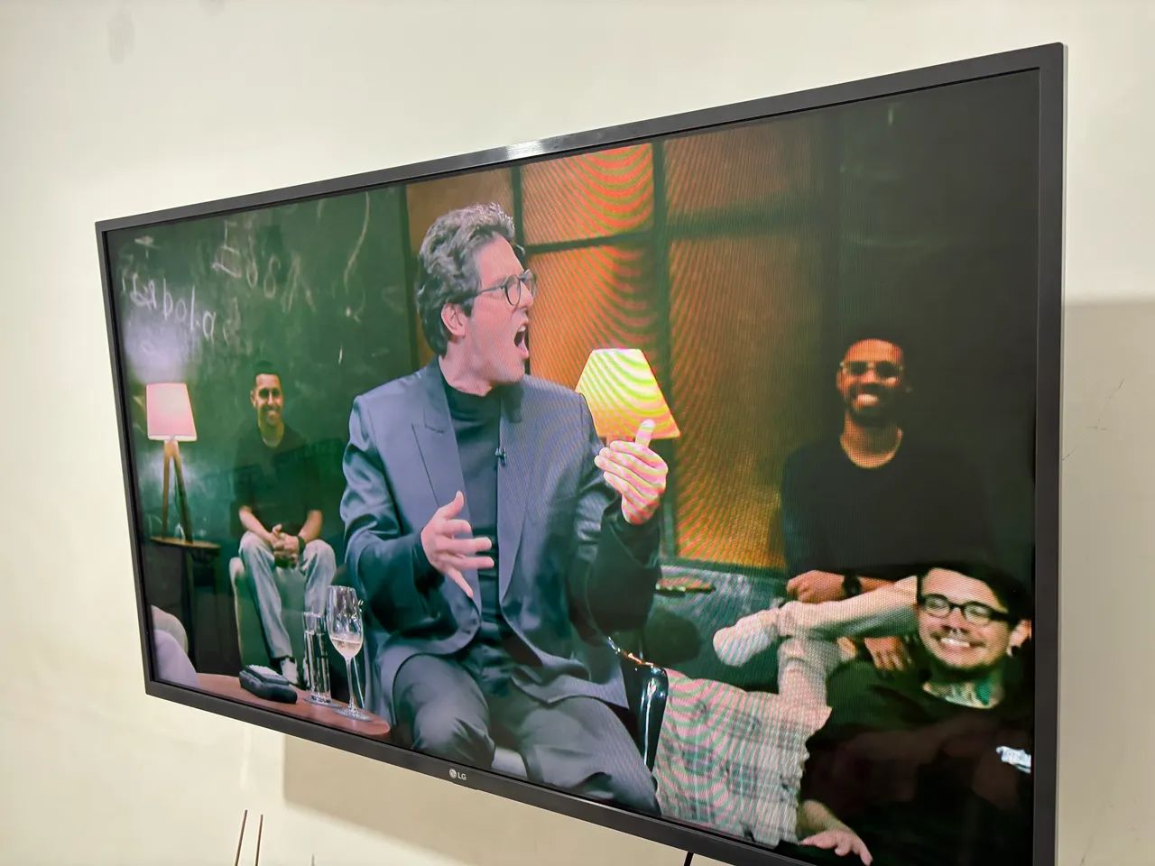 Smart Tv LG SEMI  NOVA 43 polegadas  R$1349 - Foto 4