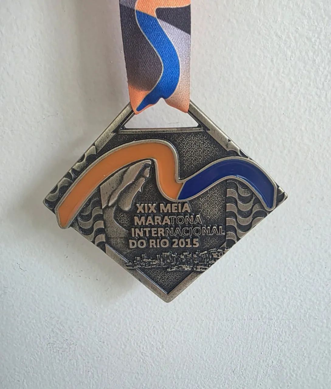 Medalha XIX Meia Maratona Internacional do Rio 2015 - Foto 6