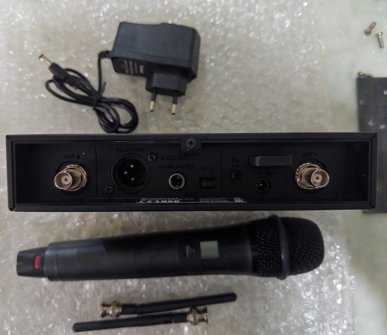 Microfone sem fio Sennheiser XS wireless (865)