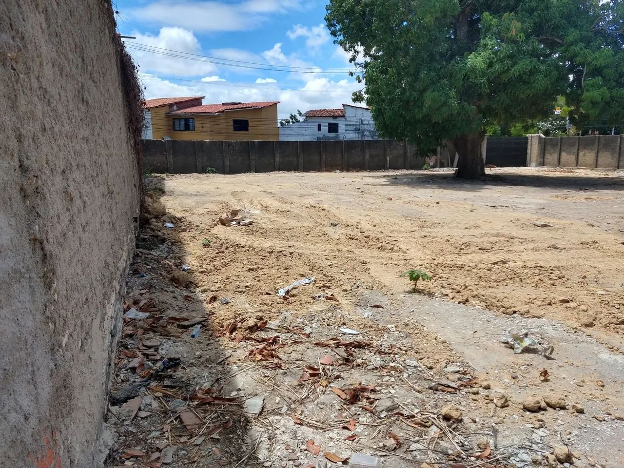 Alugo terreno excelente localização Parangaba  - Foto 2