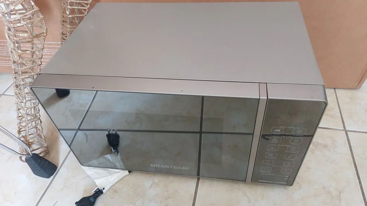 Microondas Brastemp espelhado 20 litros  - Foto 3