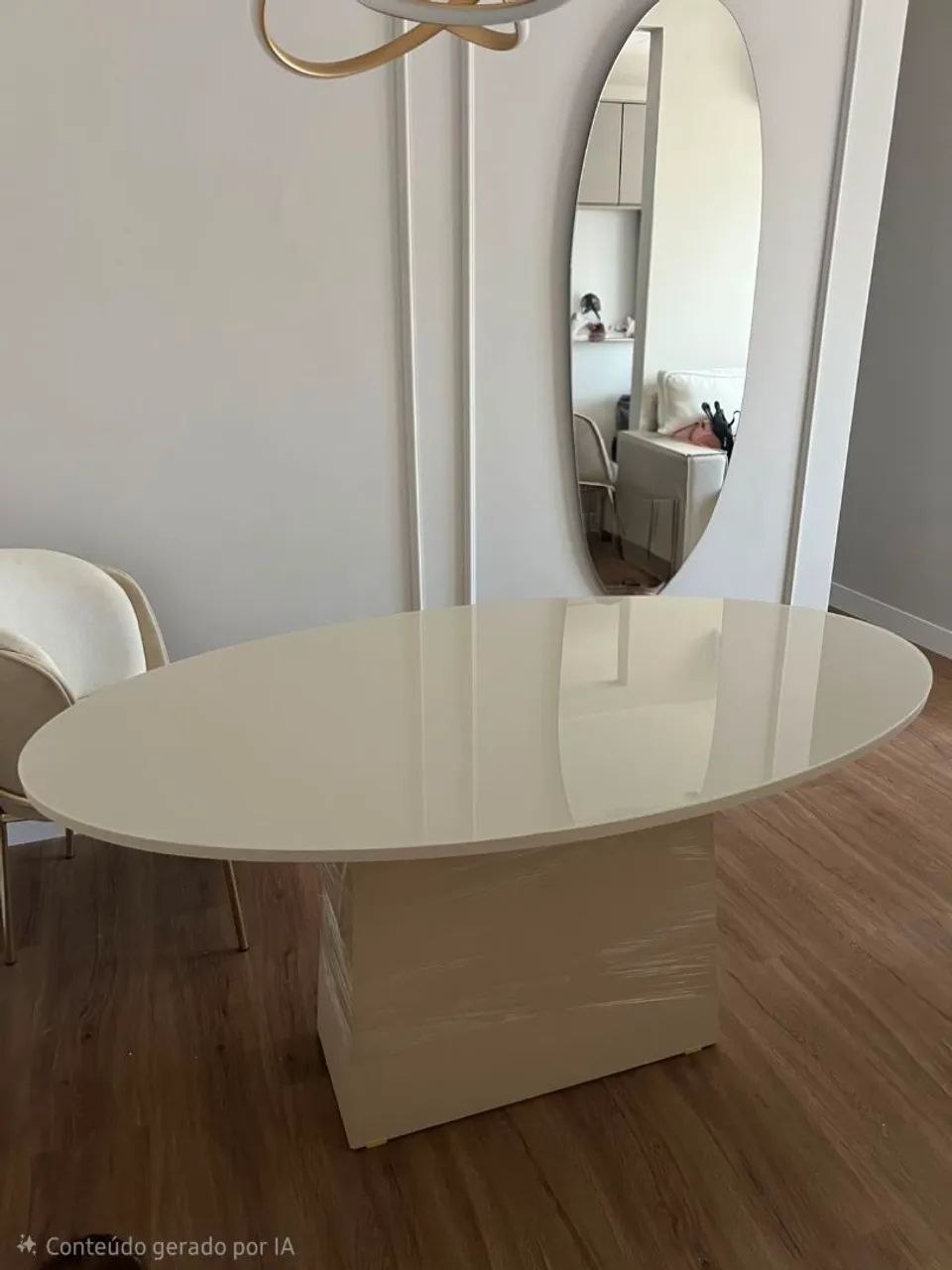 Mesa de Jantar Oval Luxo com Vidro Laqueado 