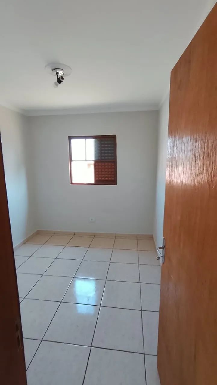 Alugo apartamento 