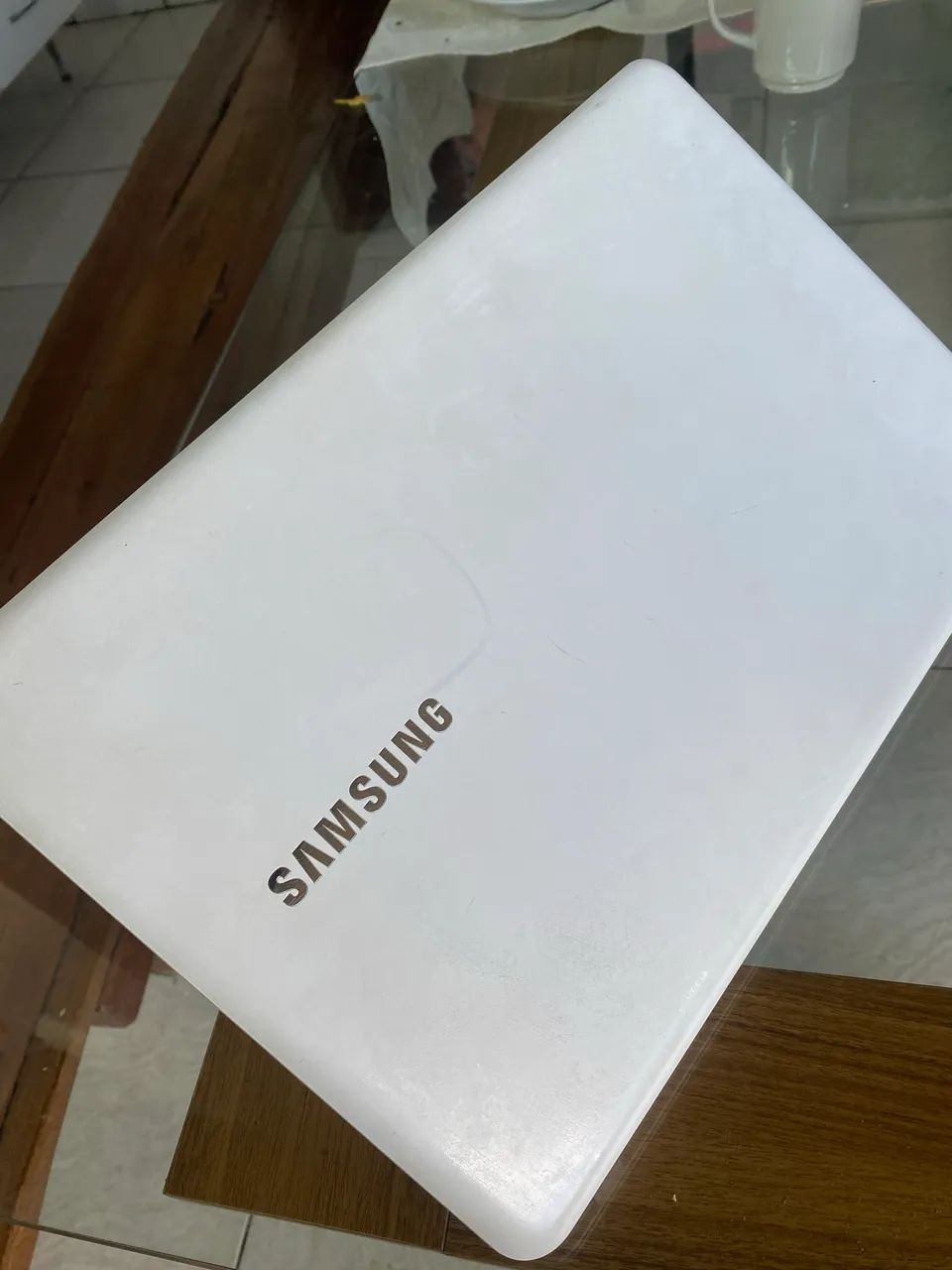 Notebook Essentials E20