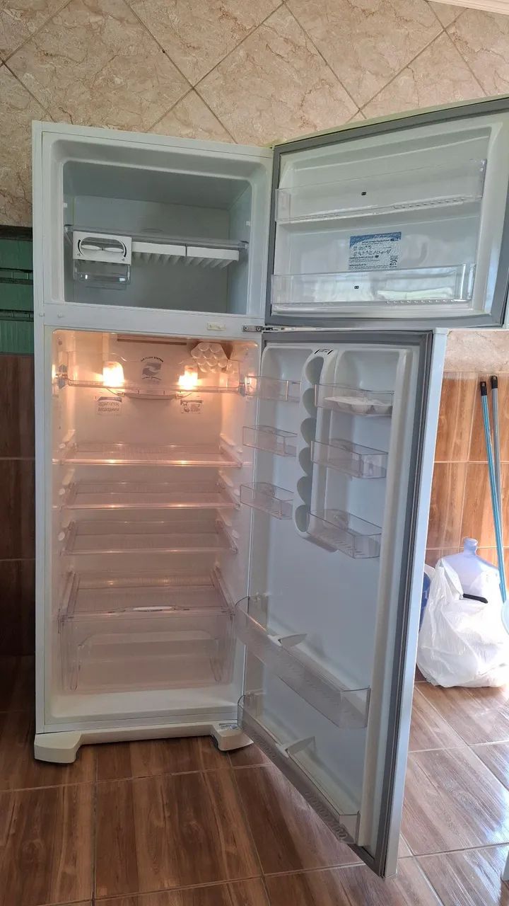 Geladeira Eletrolux 470 litros - Foto 3