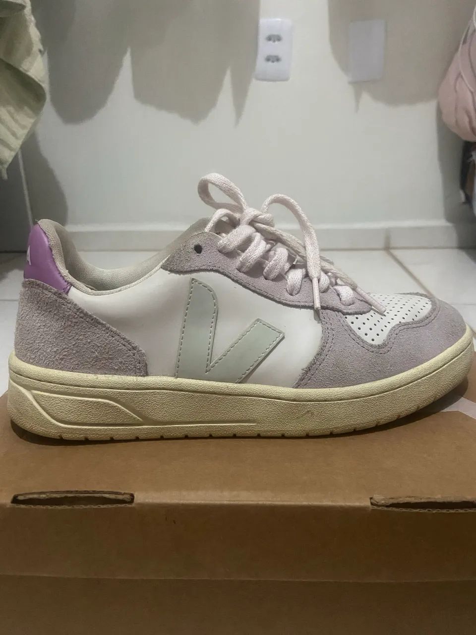 tenis veja usado de camurça 