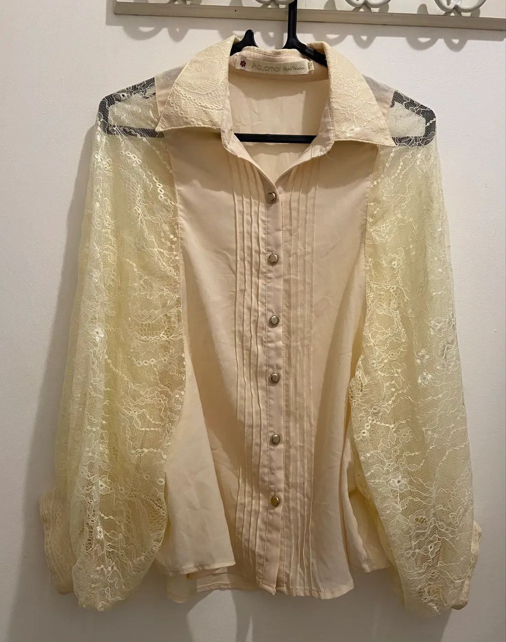 Blusa manga comprida rendada - Foto 3
