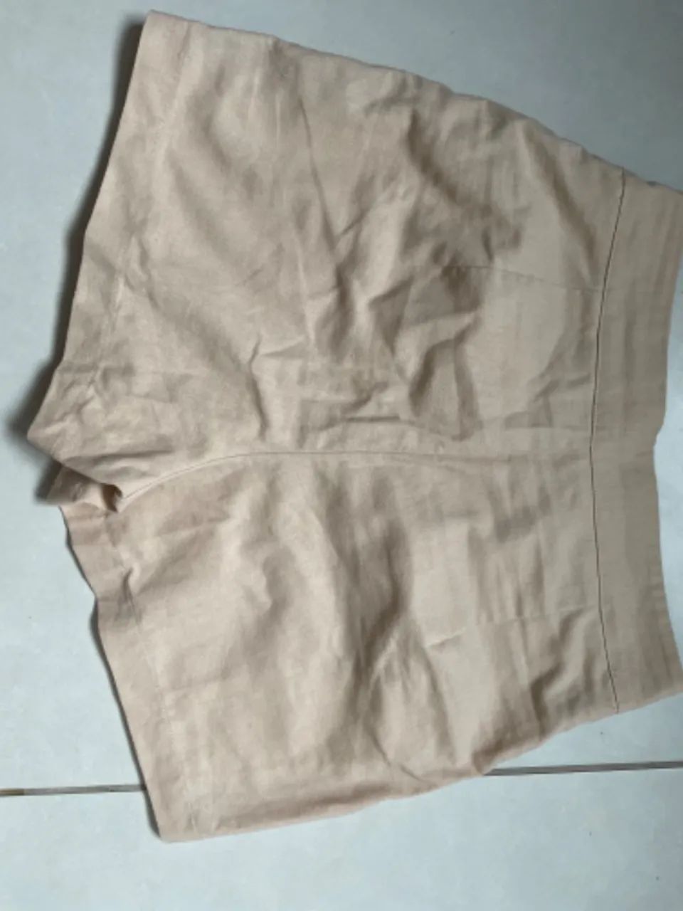 Shorts saia bege  - Foto 4