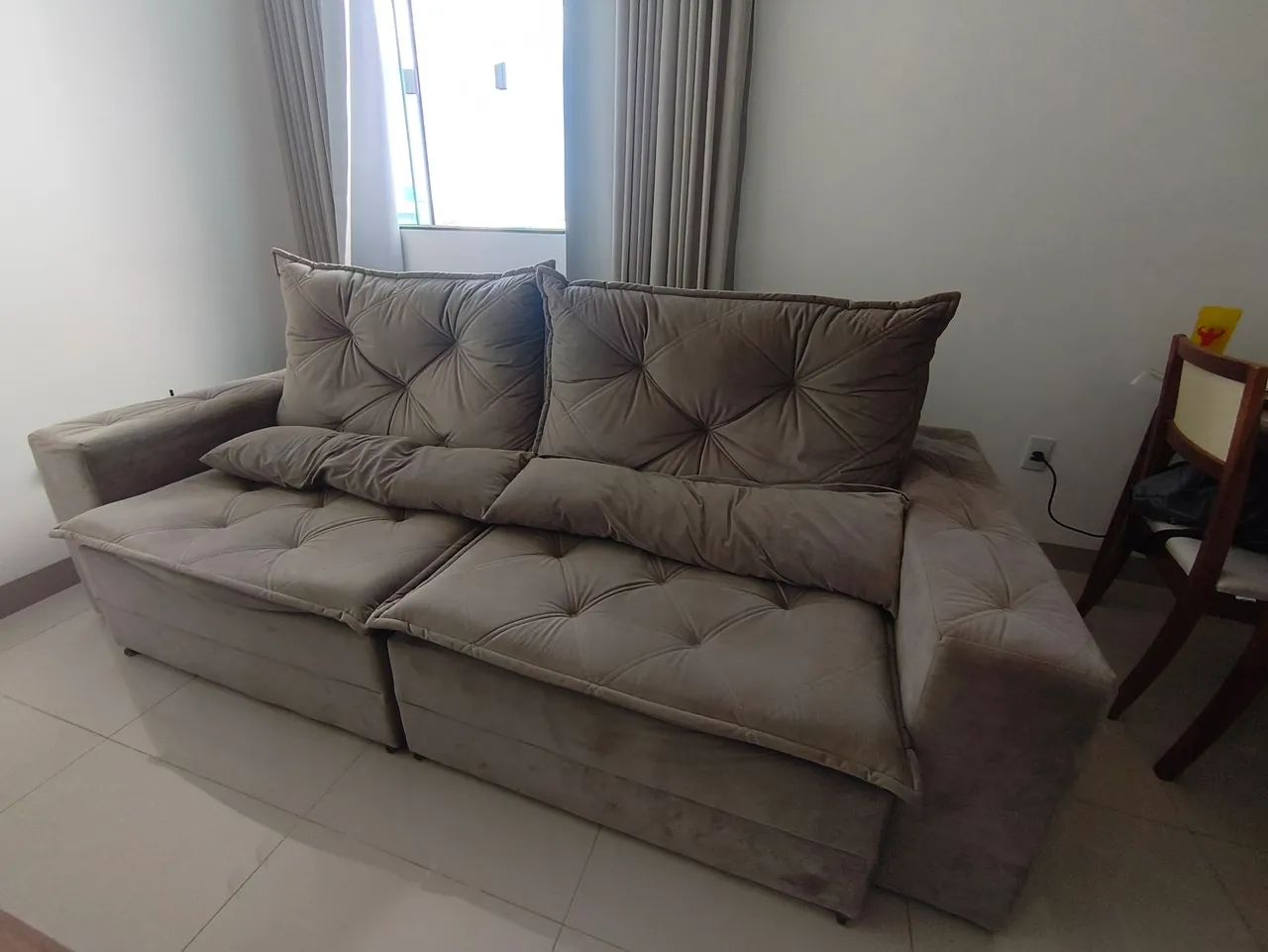 Sofá Retrátil/Reclinável Muito Conservado - Oportunidade - Foto 2