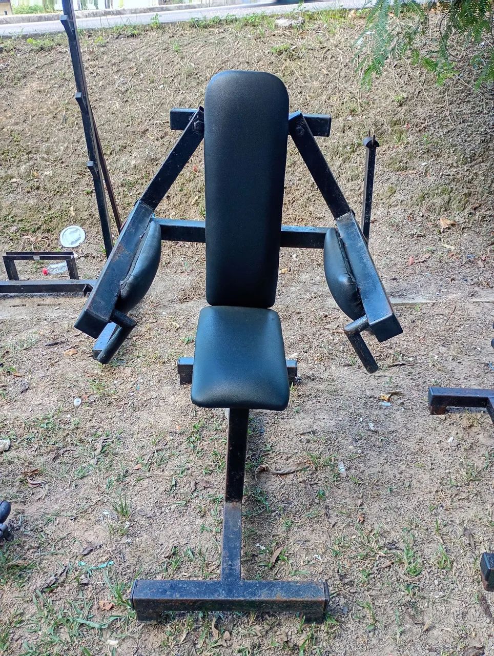 Máquina de exercícios e pesos  - Foto 2