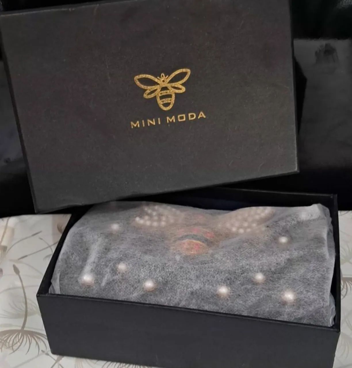 BOLSA ABELHA COM CORRENTE  - Foto 5