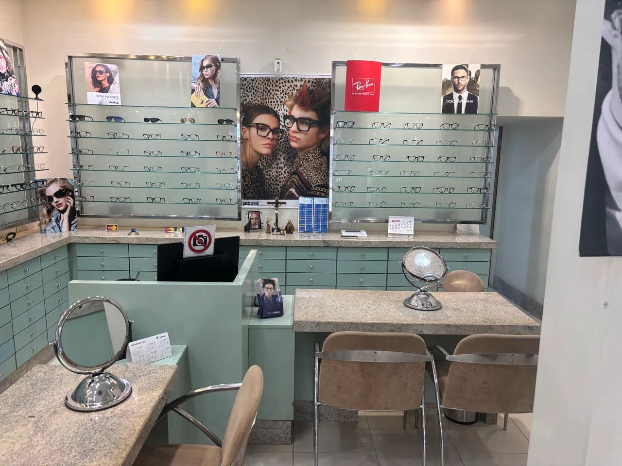 PONTO COMERCIAL EM CURITIBA-        ÓTICA COMPLETA EM FUNCIONAMENTO  - Foto 2