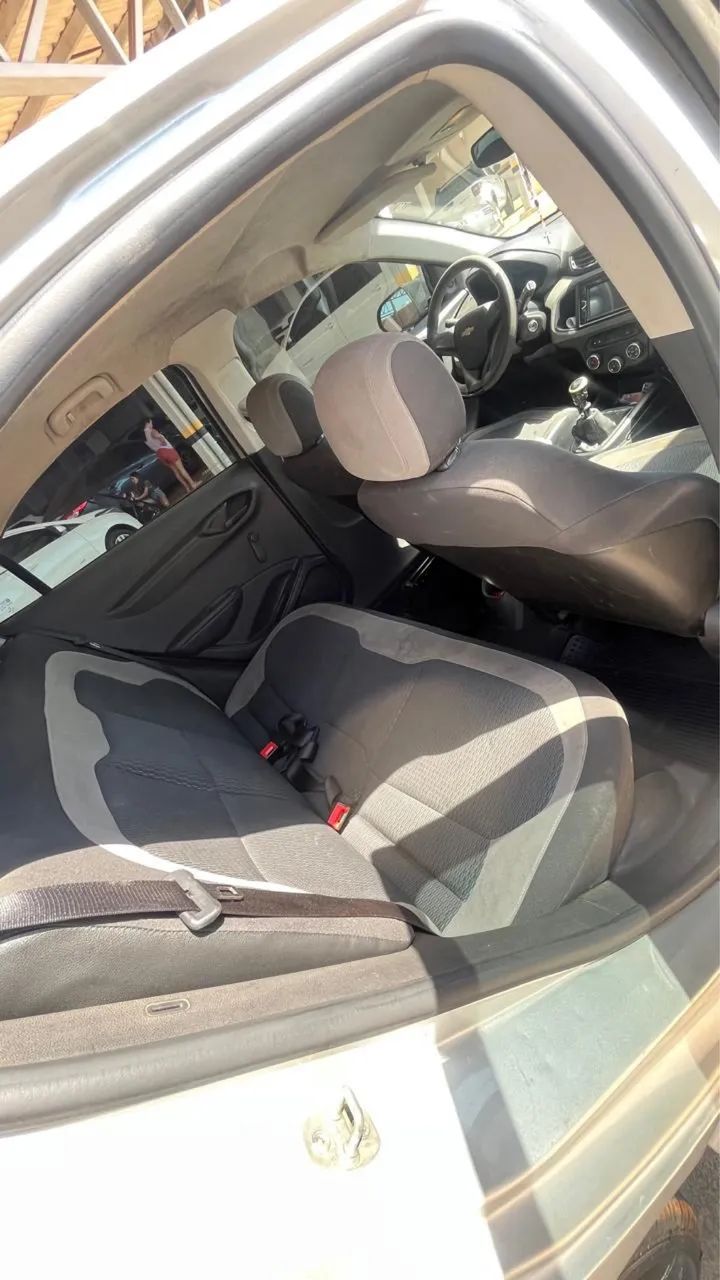 Chevrolet Onix ONIX HATCH LT 1.0 8V FLEXPOWER 5P MEC. 2016