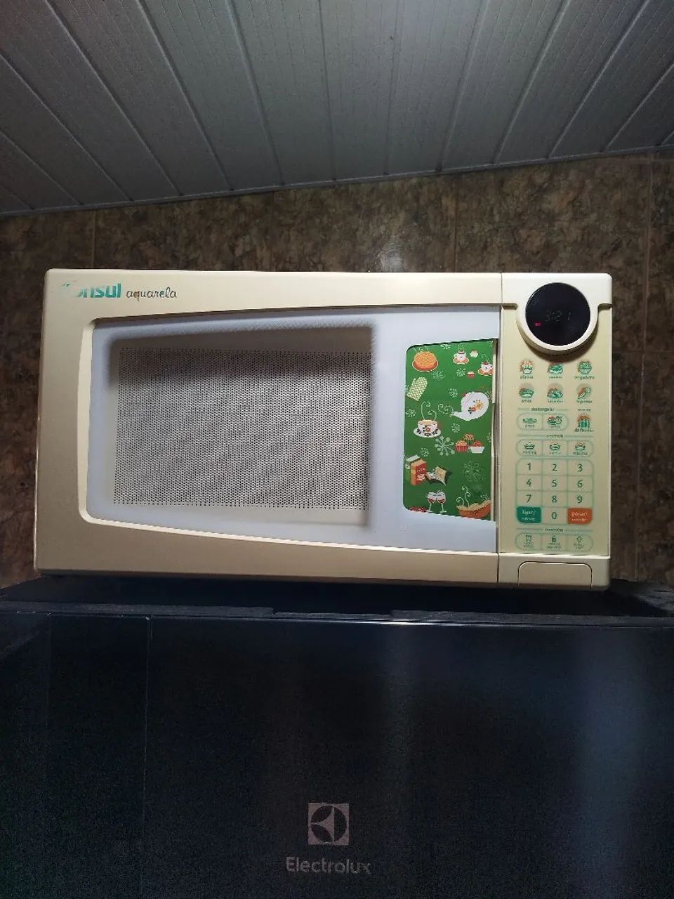 Microondas funcionando perfeitamente 