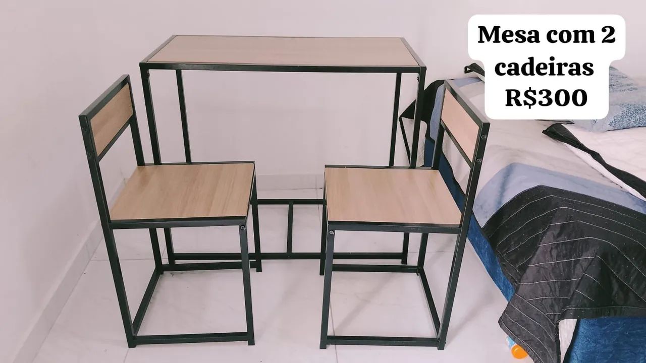 Mesa com 2 cadeiras 